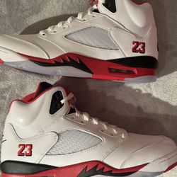 Air Jordan 5 “Fire Red” – Men’s Size 11 – New w/ Box