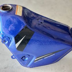 SUZUKI DRZ 400 OEM FUEL TANK