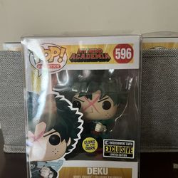 Deku Entertainment Earth Exclusive Glow In The dark