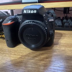 Nikon D5500 w/ 3 Lenses