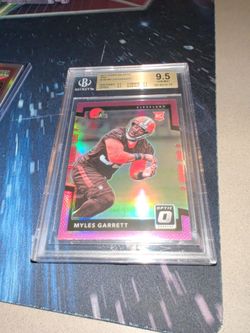 2017 Donruss Optic - Rookie Card Myles Garrett #106 Pink Prizm Beckett 9.5