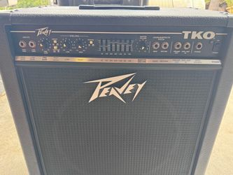 Peavey TKO 115 S -Bass Combo Amplifier