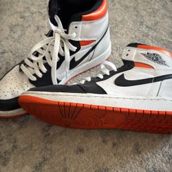 Jordan 1 Retro Electric Orange