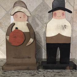 Wooden Thanksgiving Pilgrim Decorations