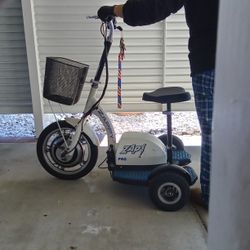 Drive Medical Zappy Pro 3-Wheel recreational Scooter, 300 lbs. Weight Capacity