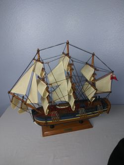 Vintage Wooden Boat Model H.M.S Endeavor Heritage