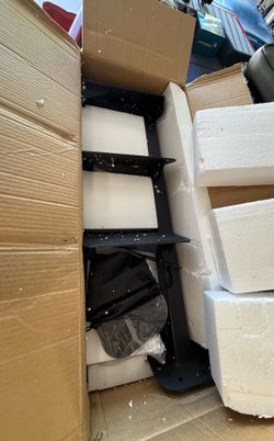 Boat trailer steps