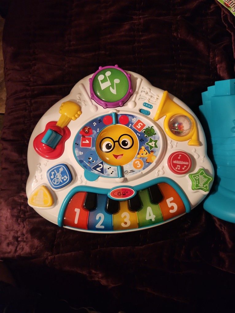 Baby Einstein Discovering Music Activity Table