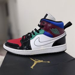 Air Jordan 1 Mid SE Women's Shoes (2020) - Size 8