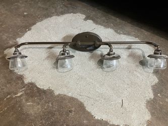 Light fixture