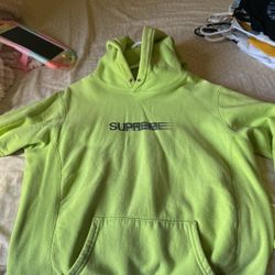 Supreme Hoodie 