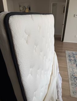 Premium, high-density memory foam (full)