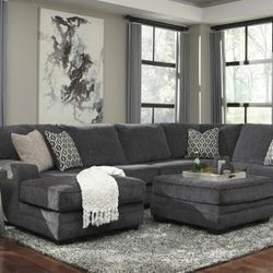 Tracling Slate LAF Sectional

