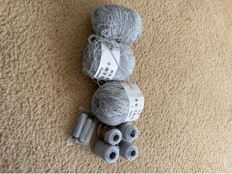 Gray yarn and thread