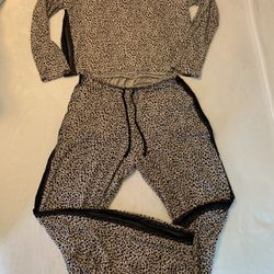 VICTORIAS SECRET MODAL JOGGER LEOPARD PAJAMA SET🐆