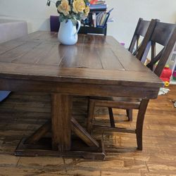 Solid Wood Dinning Table