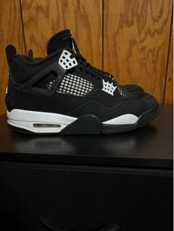 Jordan 4 White Thunder