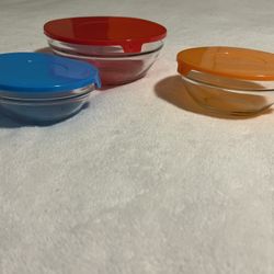 Three glass bowls with lids nesting cooking kitchen storage mixing storage clear