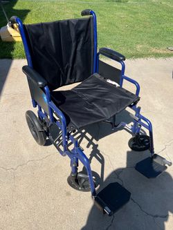 Wheelchair/silla de rueda
