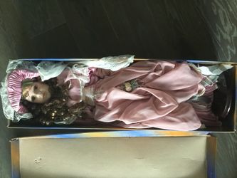 ASHLEY BELL VINTAGE COLLECTION DOOLS (qty 2)