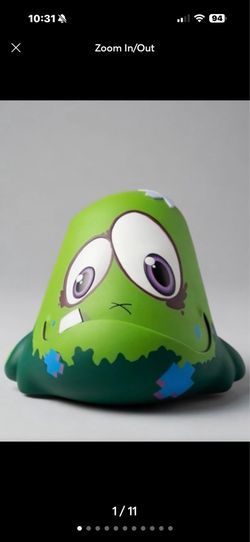 2009 - Rare Nosego A - Vinyl Designer Toy Dreamland Toyworks 8" Boo-boo slime green