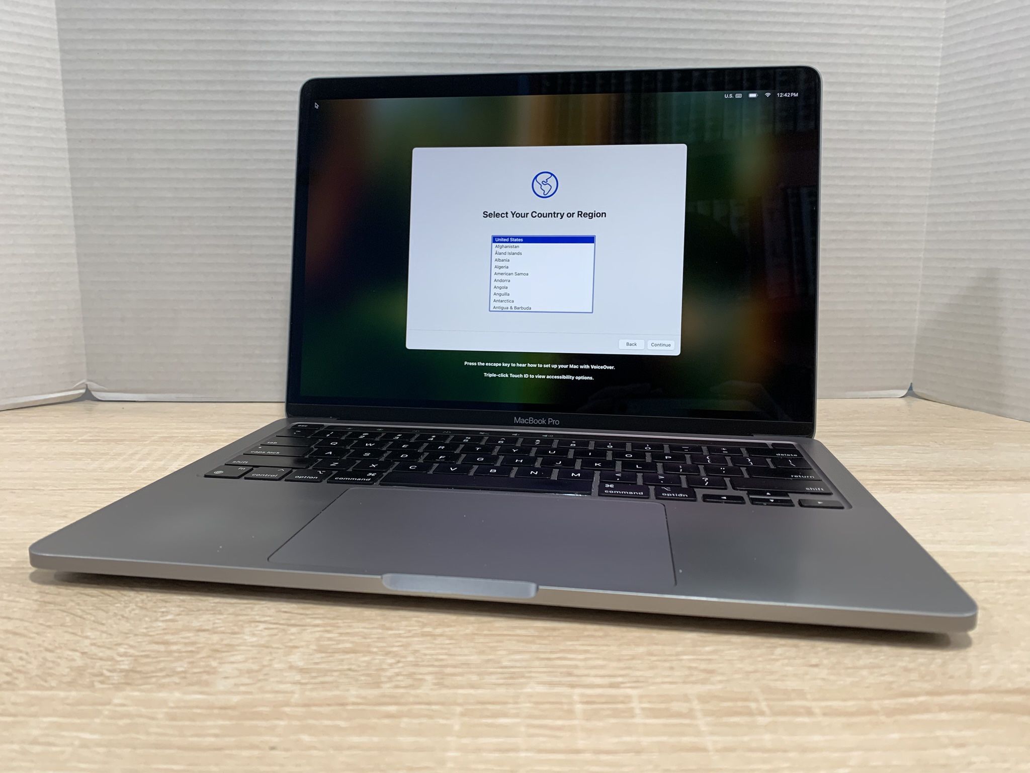 $480, M1 Chip, MacBook Pro 13" (2020), 8GB RAM, 256GB SSD