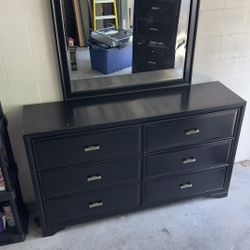 Bedroom Set (Scratched)