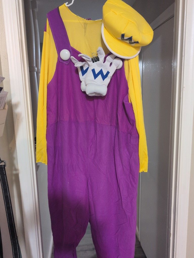 Wario Costume W Hat And Gloves