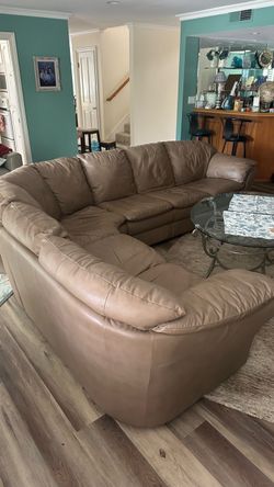 Leather Couch - Brown (Well Maintained)