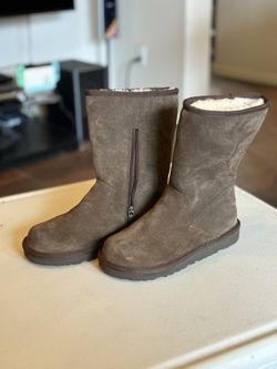 UGG Boots (girl’s size 3) [brand new]