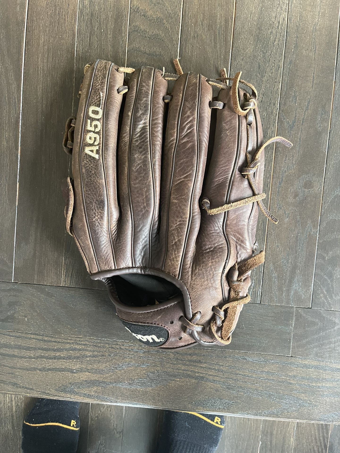 Wilson A950 Left Handed 12.5 Fielders Glove
