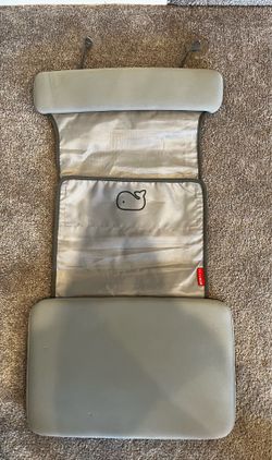 Skip hop bathtub kneeler