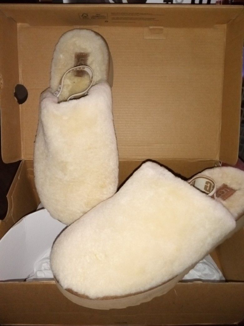 UGG Clogs