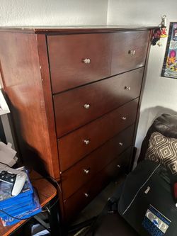 5-drawer dresser (pickup only, $30 OBO)