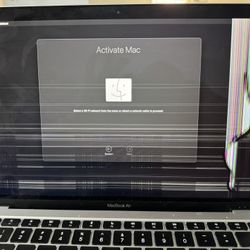 MacBook Air 13’3” Laptop - Broken Screen - M1, 8 GB Memory -256 GB SSD - Silver