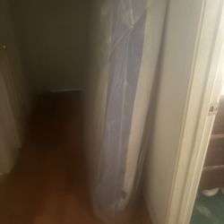 Full Size Memory Foam Mattress $90