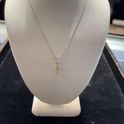 14Kt Diamond Necklace ( 0.75Ct)