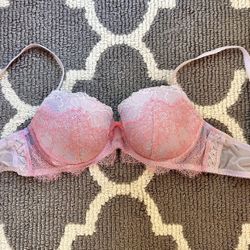 Victoria’s Secret Bra (34 C)