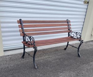 Wrought Iron Wooden Bench Seats 3 Ppl