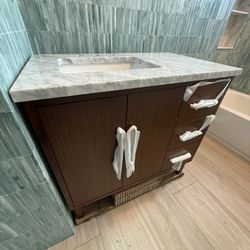 New Vanity With outlet