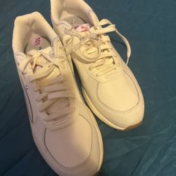 Brand NWT Men’s Shoes Size 10.5. Puma Brand. Pick Up In Apache Junction 
