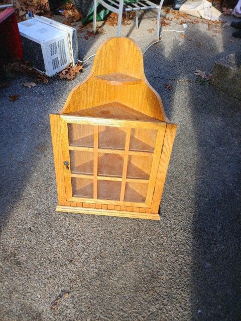 Oak Corner Shelf Excellent Condition