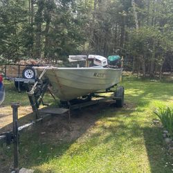 1976 Outboard Boat
