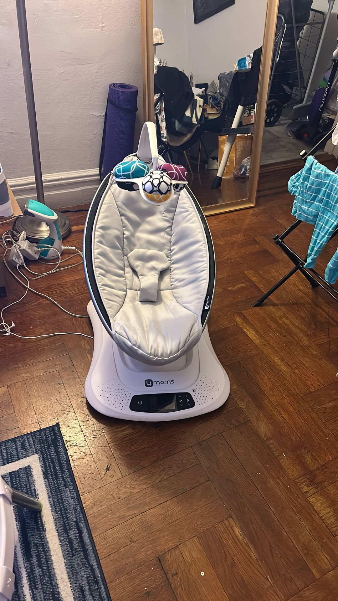 4moms mamaRoo Multi-Motion Baby Swing Smart Connectivity