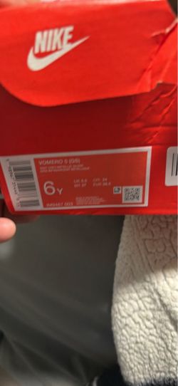 Nike Vomero 5 GS Size 6Y