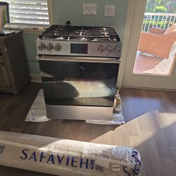 GE CAFE propane Stove/oven  *** Needs Part