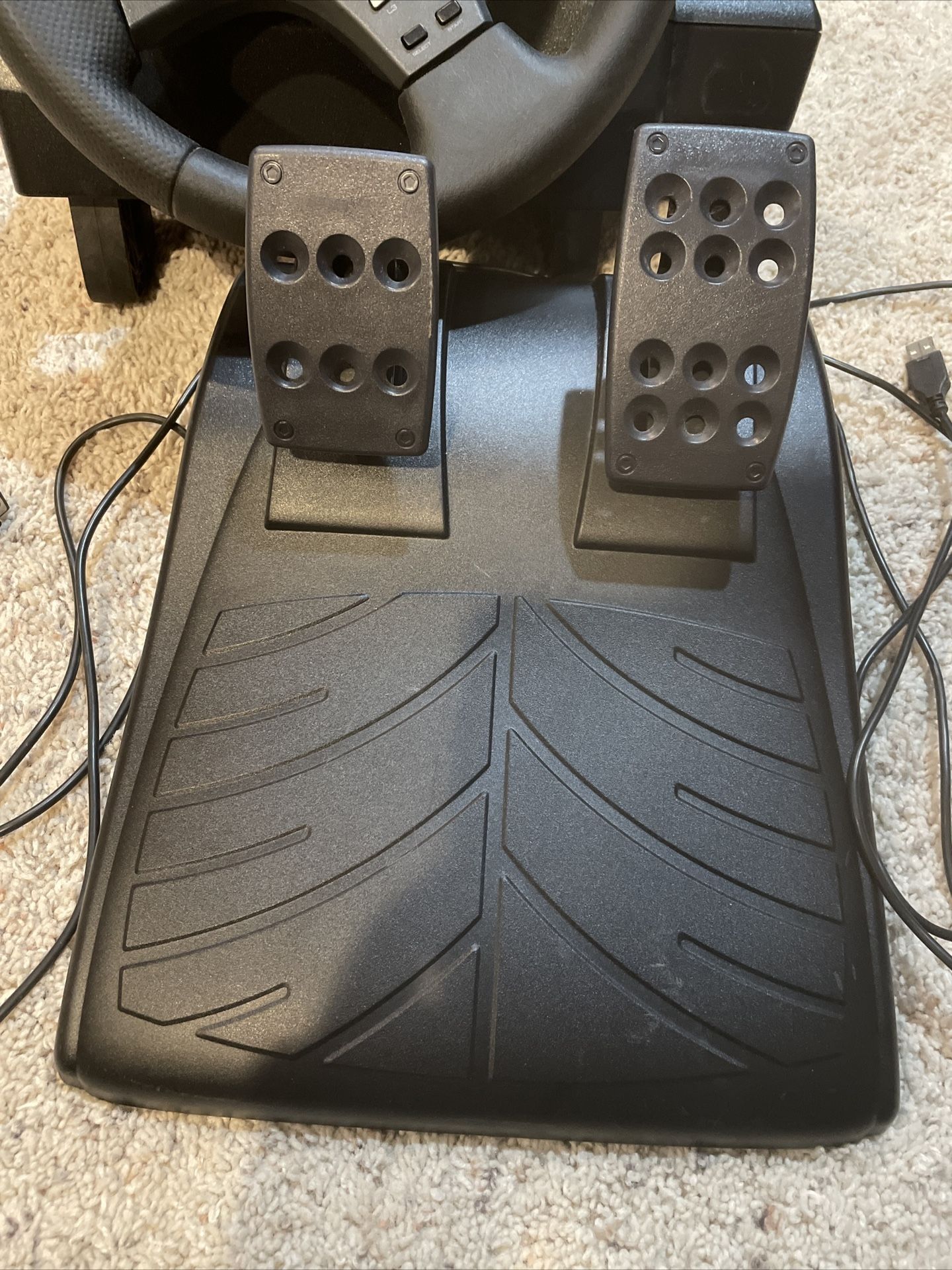 Logitech Driving Force Pro Steering wheel for PC, PlayStation 2 and 3 for  Sale in City of Industry, CA - OfferUp