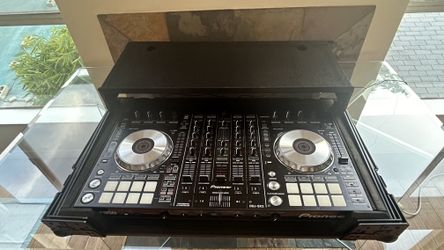 Pioneer DDJ-SX2 + Odyssey Flight Case