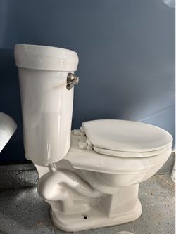 Jacuzzi toilet