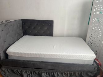 Twin bed